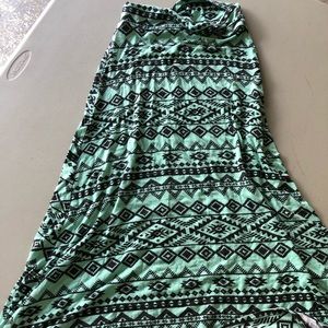 Charlotte Russe floor length Skirt